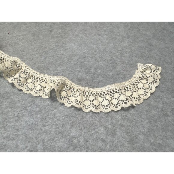 Vintage Ivory Lace Trim Scalloped Edging 1 yard + 32" Handmade Style for Sewing - Picture 1 of 4